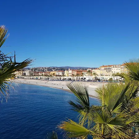 Chic & Spacious Getaway In - 10min To Appartement *